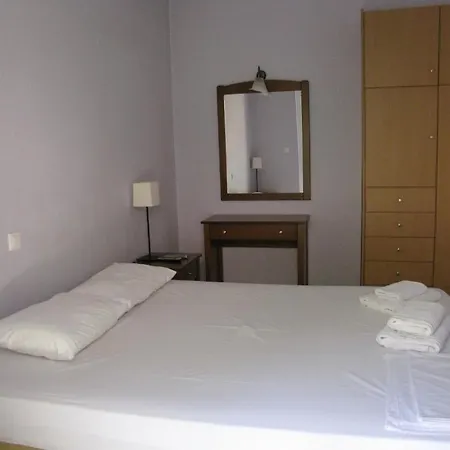 Ithaki Holidays * Φρύνι