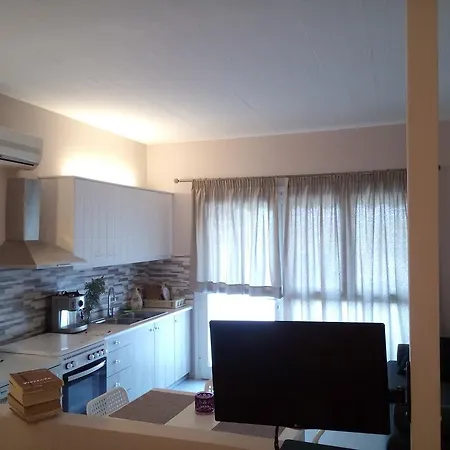 Ithaki Holidays * Φρύνι