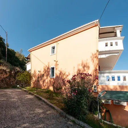 Ithaki Holidays * Frinion
